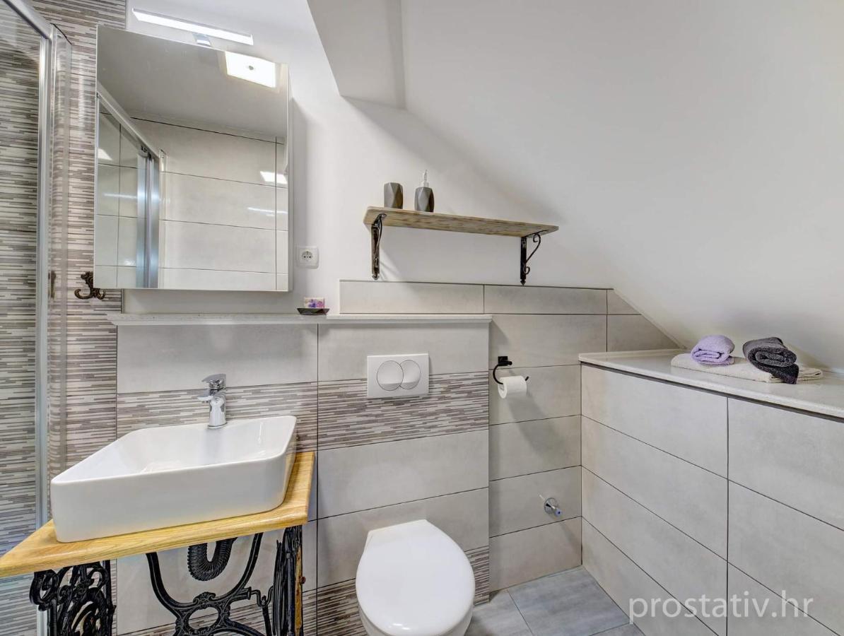 Apartmani Frankopan 1 Сен Екстериор снимка