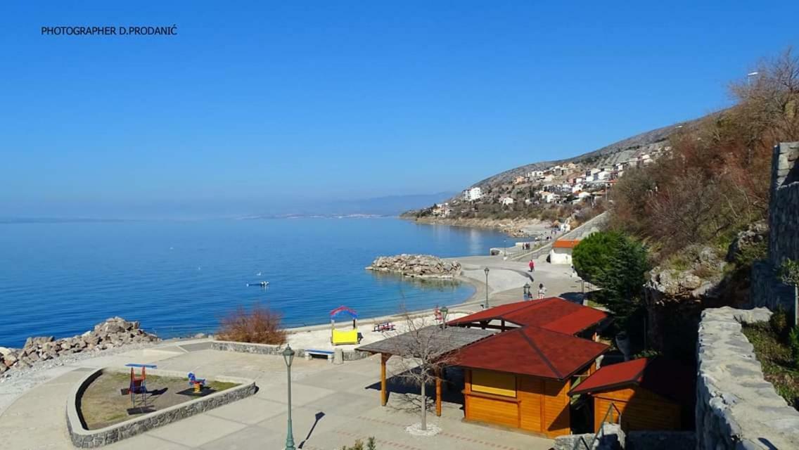 Apartmani Frankopan 1 Сен Екстериор снимка